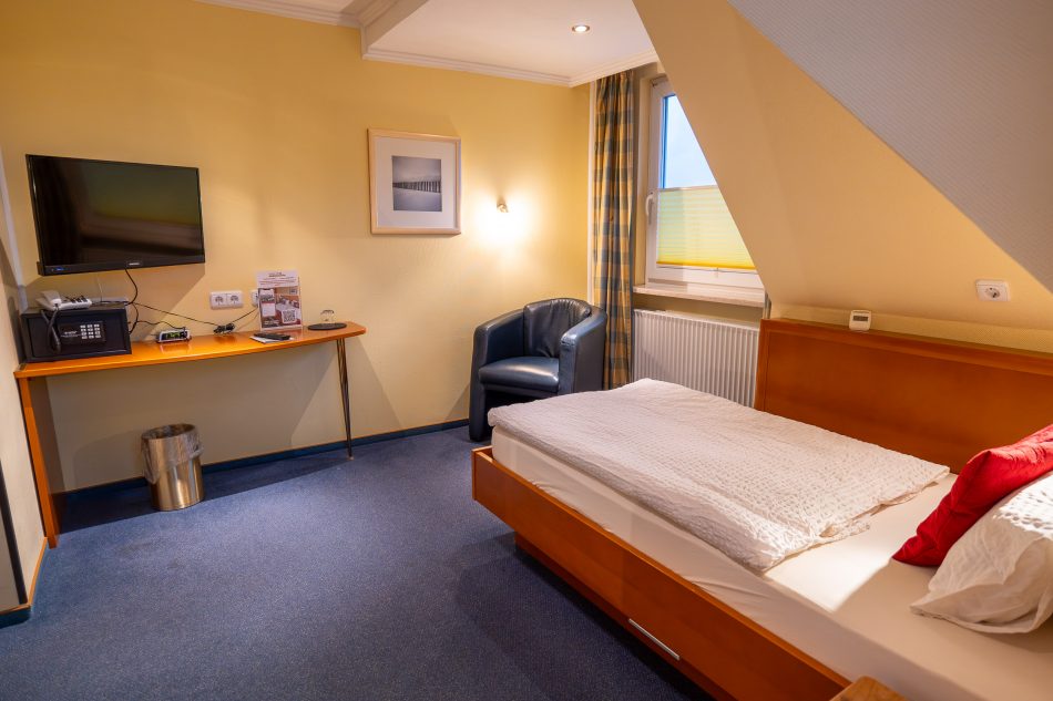 Fernseher und Tresor